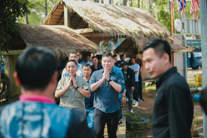 អាវុធហត្ថ​រាជធានី​ភ្នំពេញ គាំទ្រ​ចក្ខុវិស័យ សាលា​ដូង លើ​កំពូលភ្នំ​គីរីរម្យ ខេត្ត​កំពង់ស្ពឺ​!